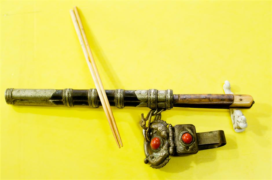 Tang Gemstone Chopsticks in red