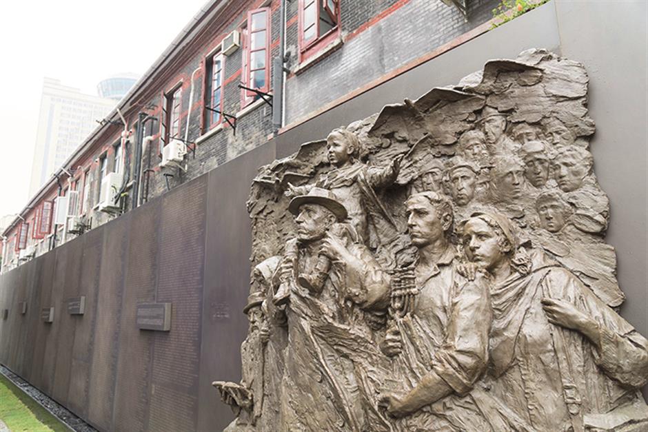 Loop circuit connects pockets of Old Shanghai