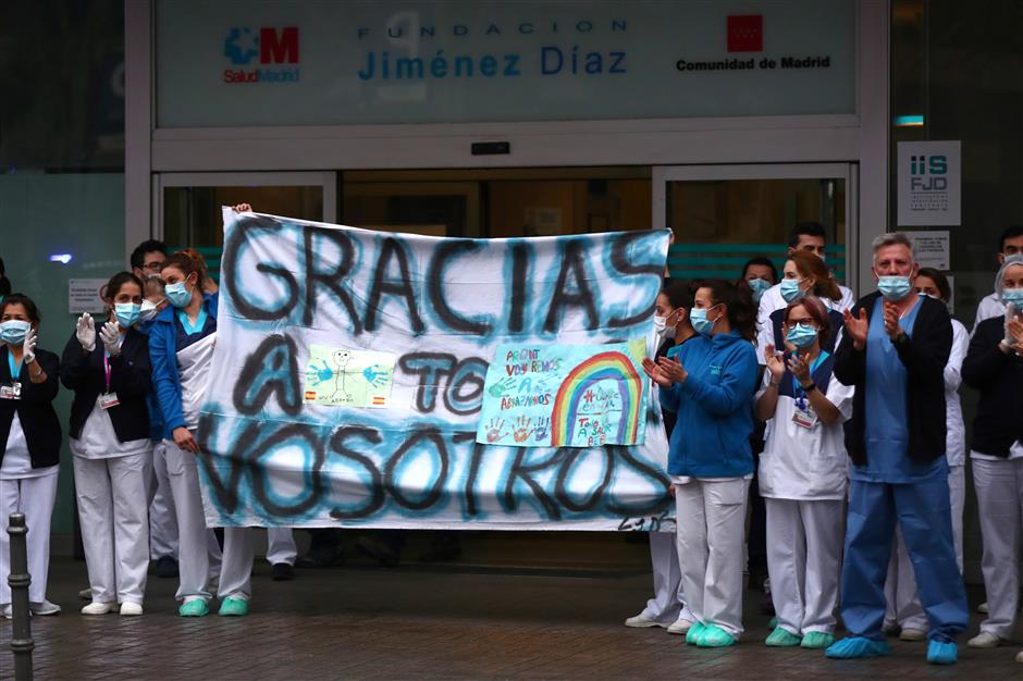 Heroic medical staff on front line of global epidemic battle