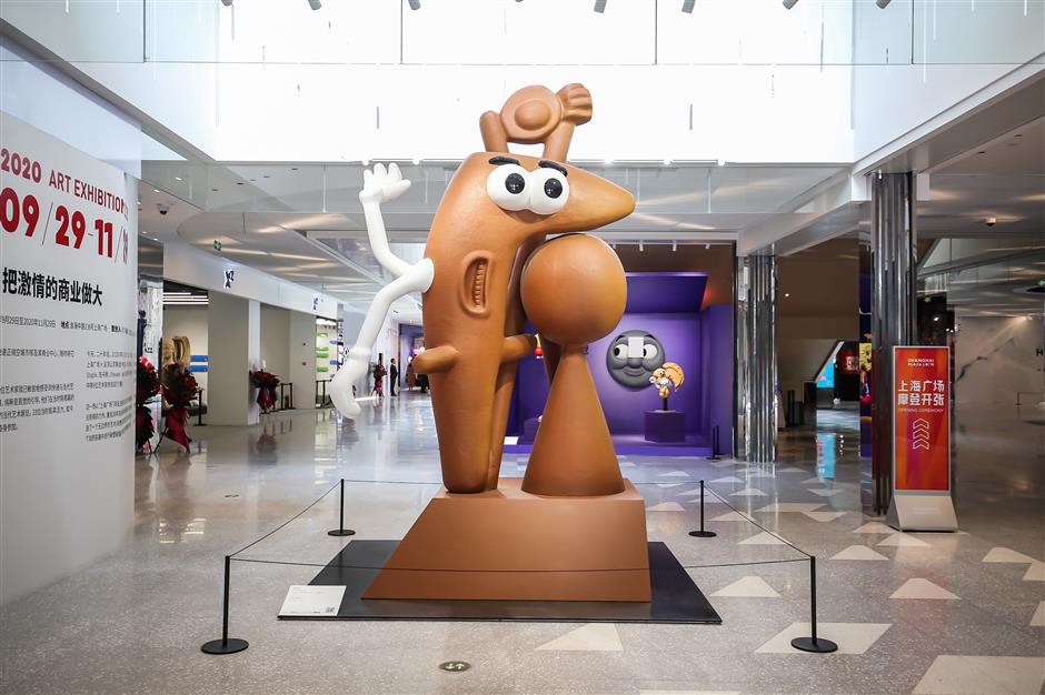 Shopping mall hosts modern sculpture show