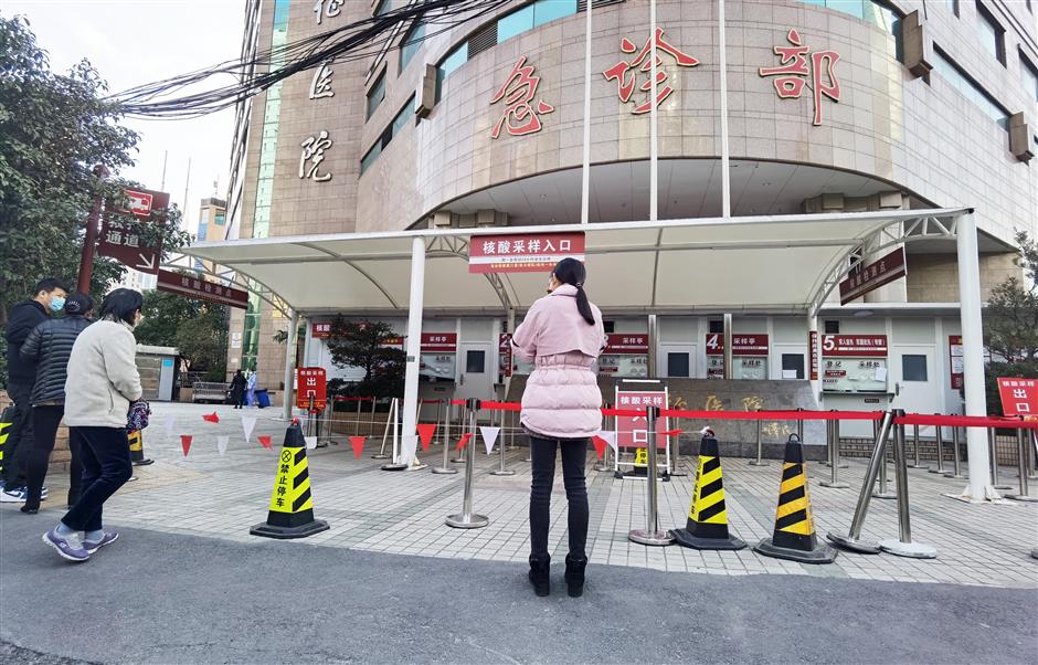 Twelve new local COVID-19 cases suspected of coming from overseas