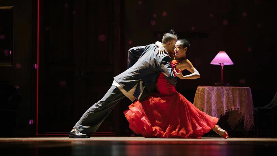 Dancer's dream and fantasy told in a rhapsody