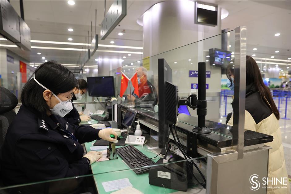 Shanghai greets first international arrivals, with no COVID limitations