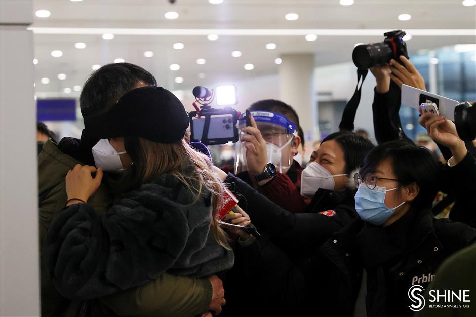 Shanghai greets first international arrivals, with no COVID limitations