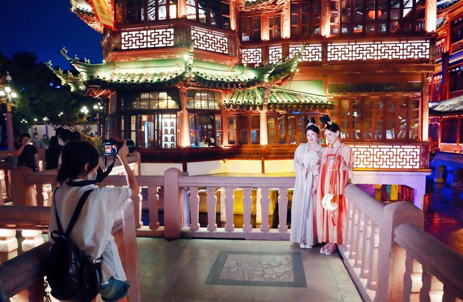 Annual tea festival begins at Yuyuan's historic pavilion