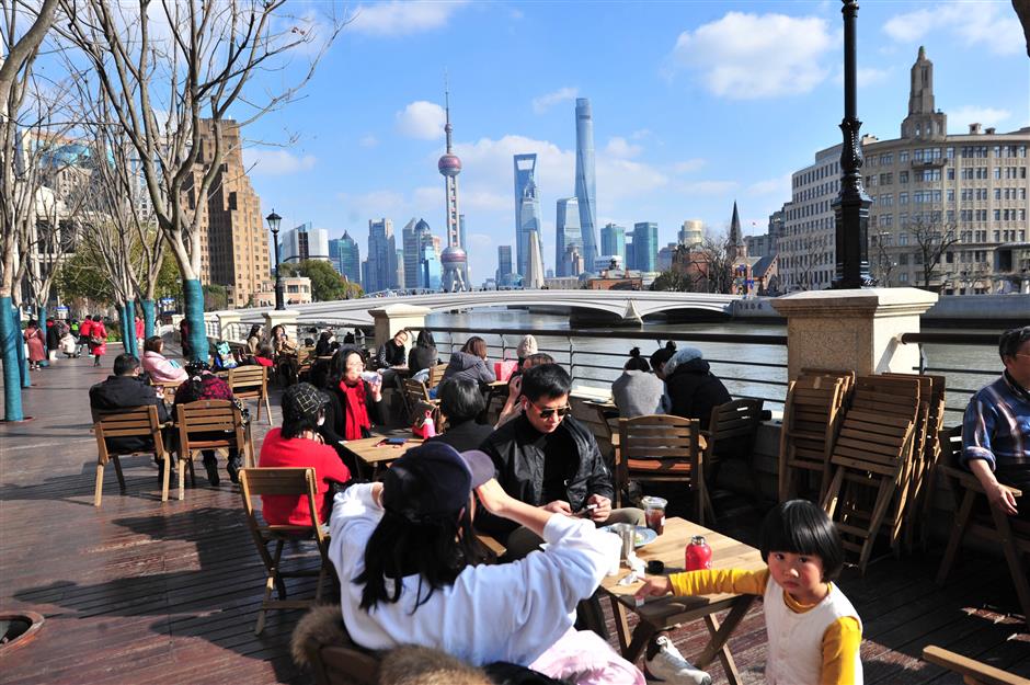 The 'mother river' opens her arms to manifest Shanghai's splendor