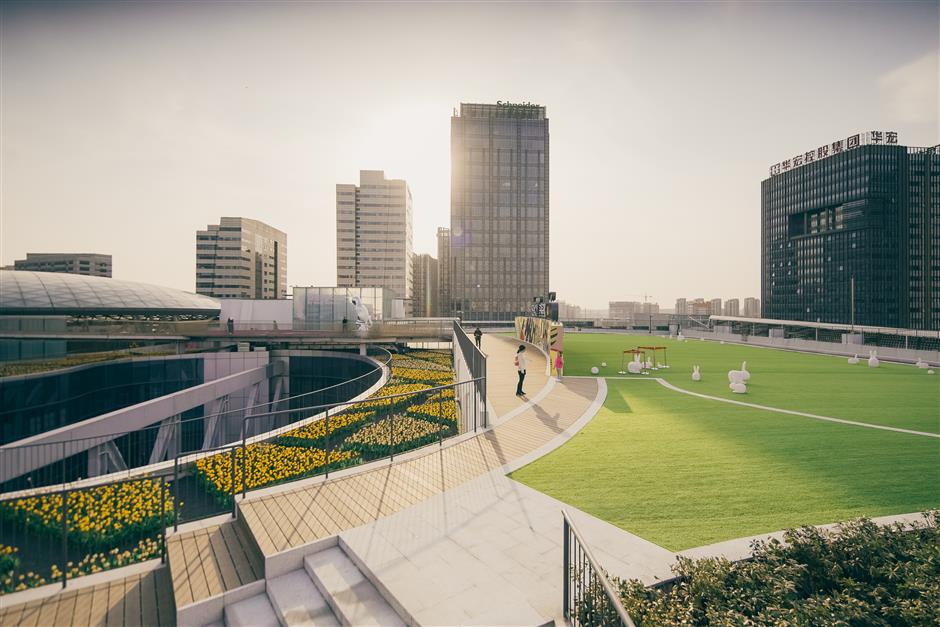 The high end of Shanghai real estate adds new layer to urban life
