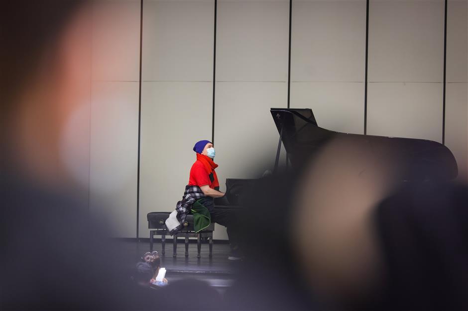 'Keyboard eccentric' brings unique Chopin interpretation to Shanghai concert