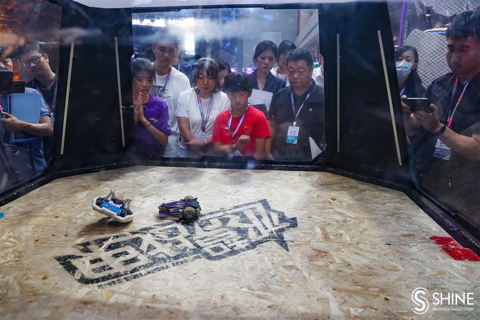 Xi hails innovation forum, calls for advancing global sci-tech cooperation