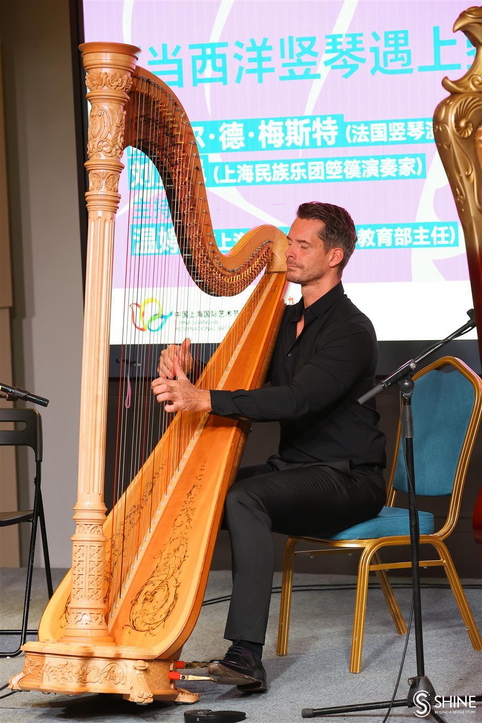 Modern artfest lights up <i>shikumen</i> alleys