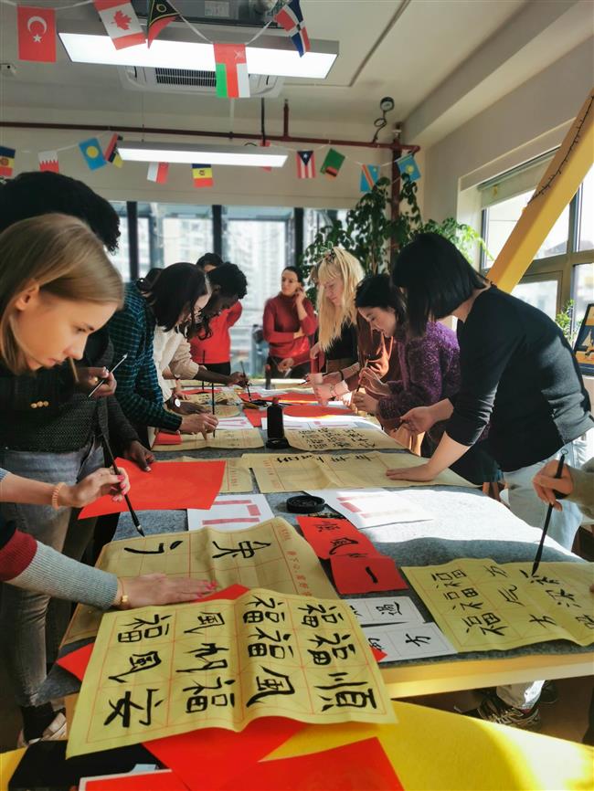 A touch of class – saying <i>ni hao</i> instead of 'hello'